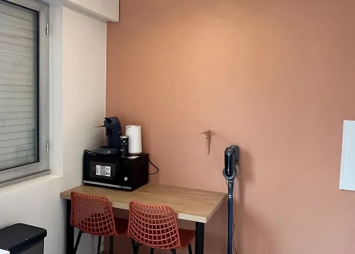 Boulevard Du Roi Rene *